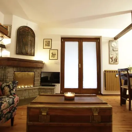 2br Terrace Mont Blanc View & Parking * Courmayeur