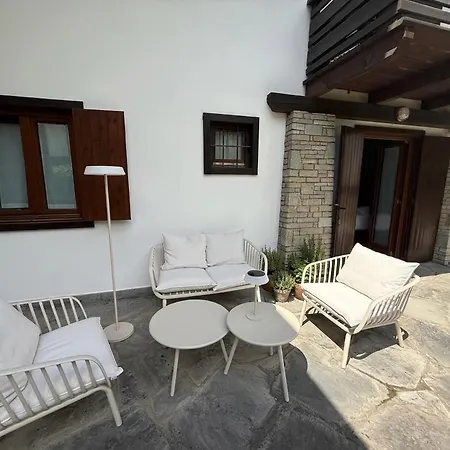 2br Terrace Mont Blanc View & Parking Courmayeur