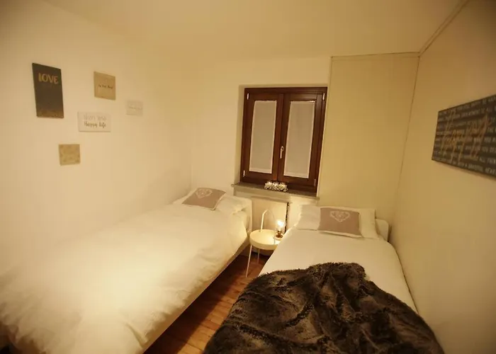 2br Terrace Mont Blanc View & Parking Courmayeur